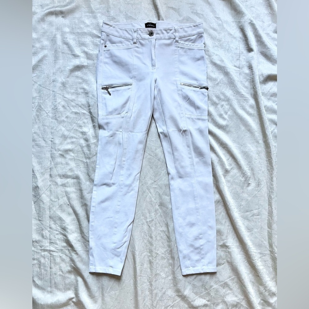 White House Black Market White Skinny Jeans with Zipper Pockets